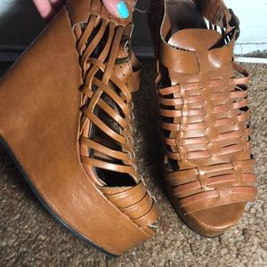 Tan wedges
